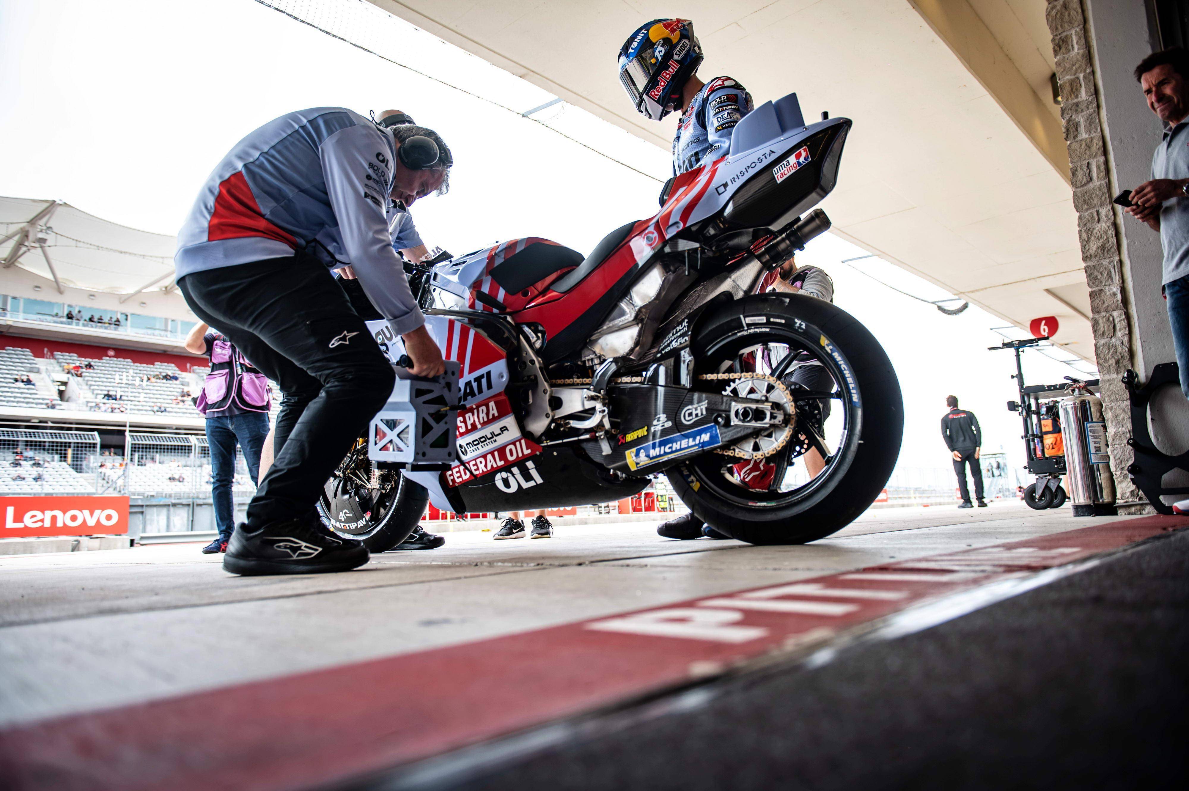 motogp 车队,在周五时的两节练习(p1,p2)里,73 号车,西班牙车手小马