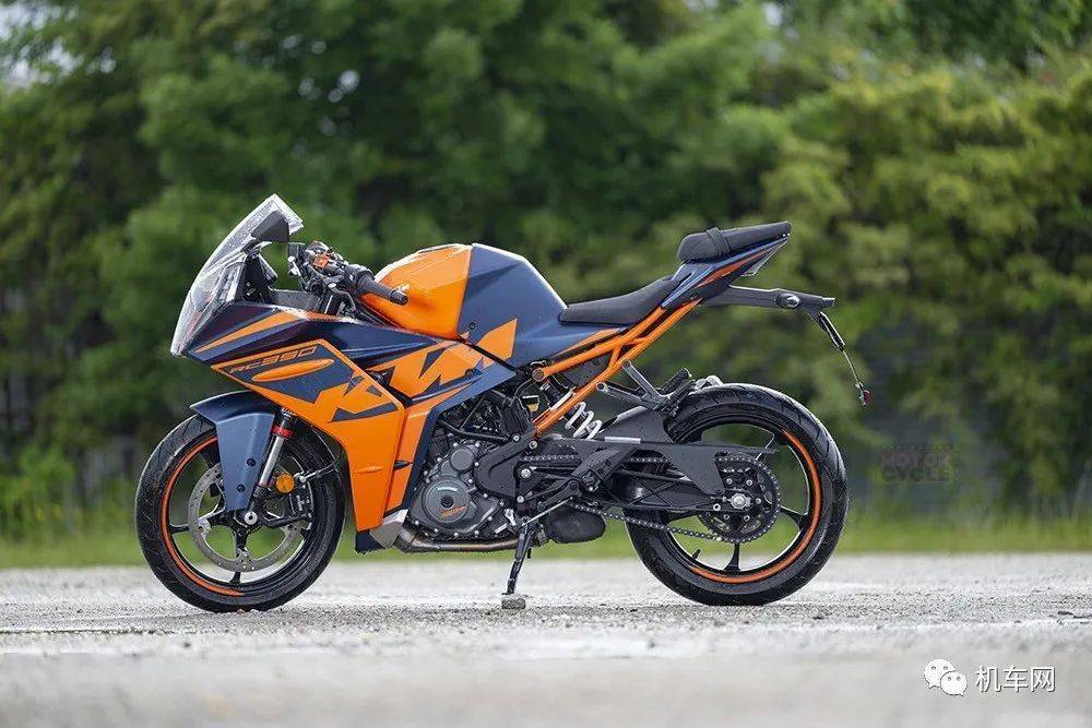 你是新款rc390的车主吗?或者你骑过这辆车吗?欢迎分享你的骑行感受!