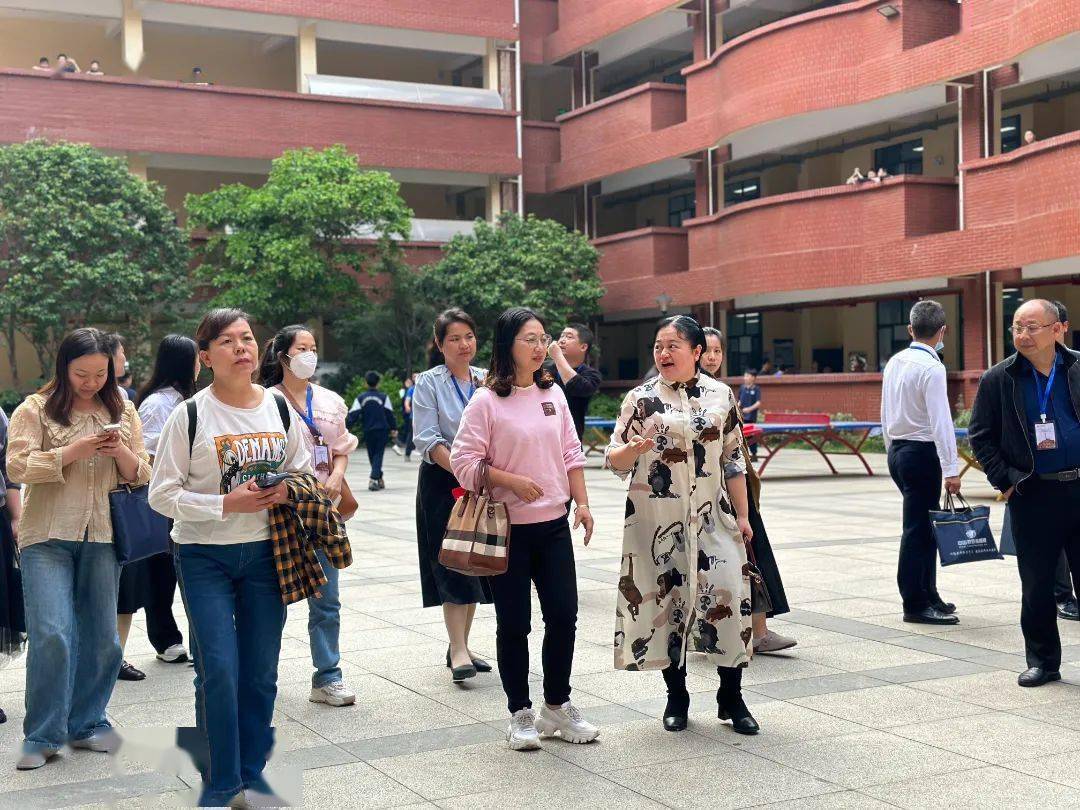 记兴国县第四期中小学(幼儿园)校级后备人才培养工程第三,四专题