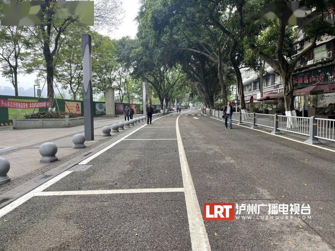 泸州滨江路新画了停车位?是准备对外开放停车吗?_施工_路段_大河