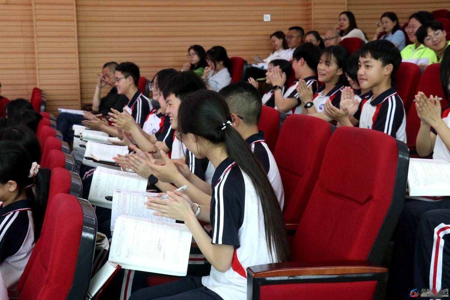 复兴中学举行三校联合语文教研交流活动_教育_仪陇_进步