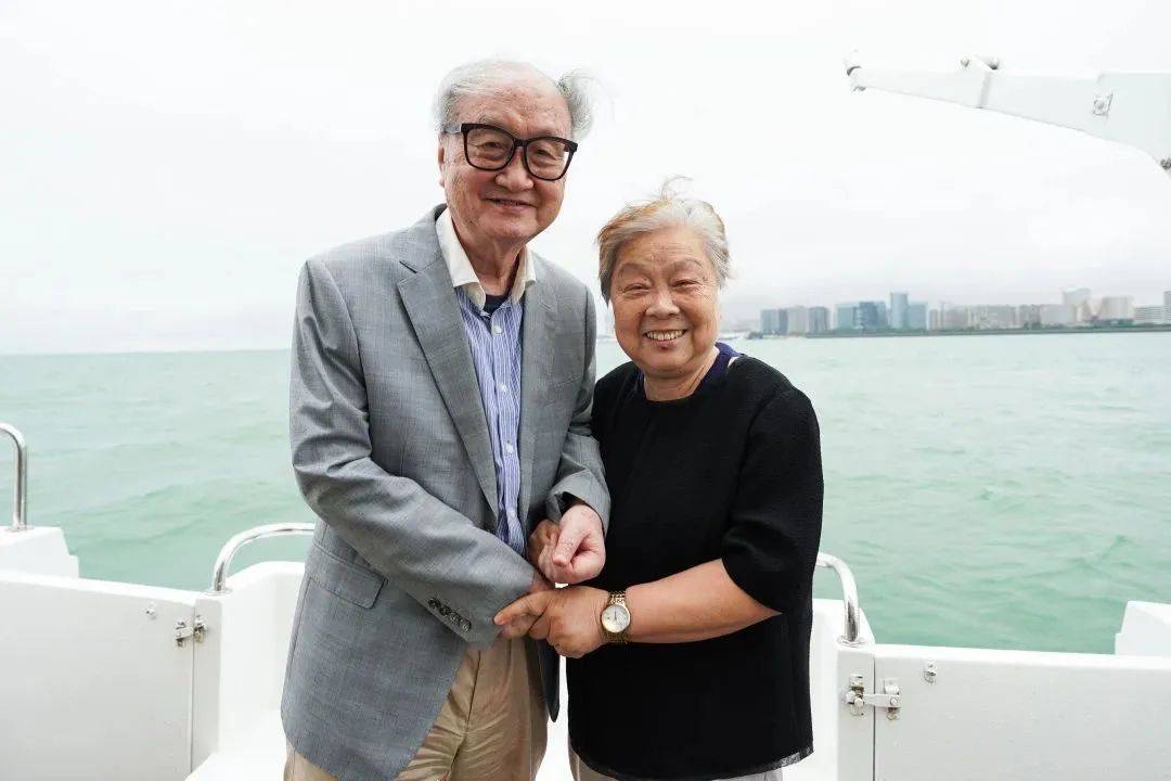 孙绍振老师形影不离的“董秘”_师母_当权派_厦门