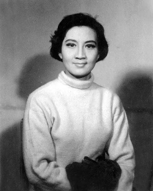 陈奇,1929年出生于河北唐山.