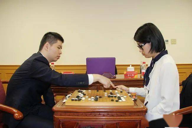 倡棋杯首輪於之瑩屠龍勝李欽誠 20日柯潔丁浩等出戰_連笑_王星昊_李維