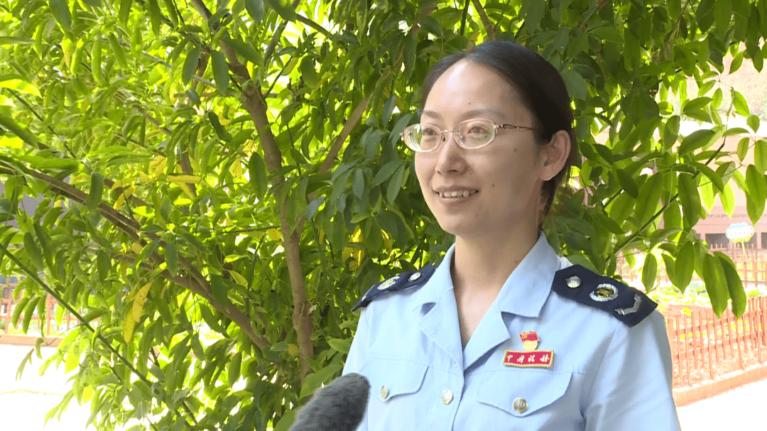 世界读书日|石屏县税务局向石屏县特殊教育学校捐赠书