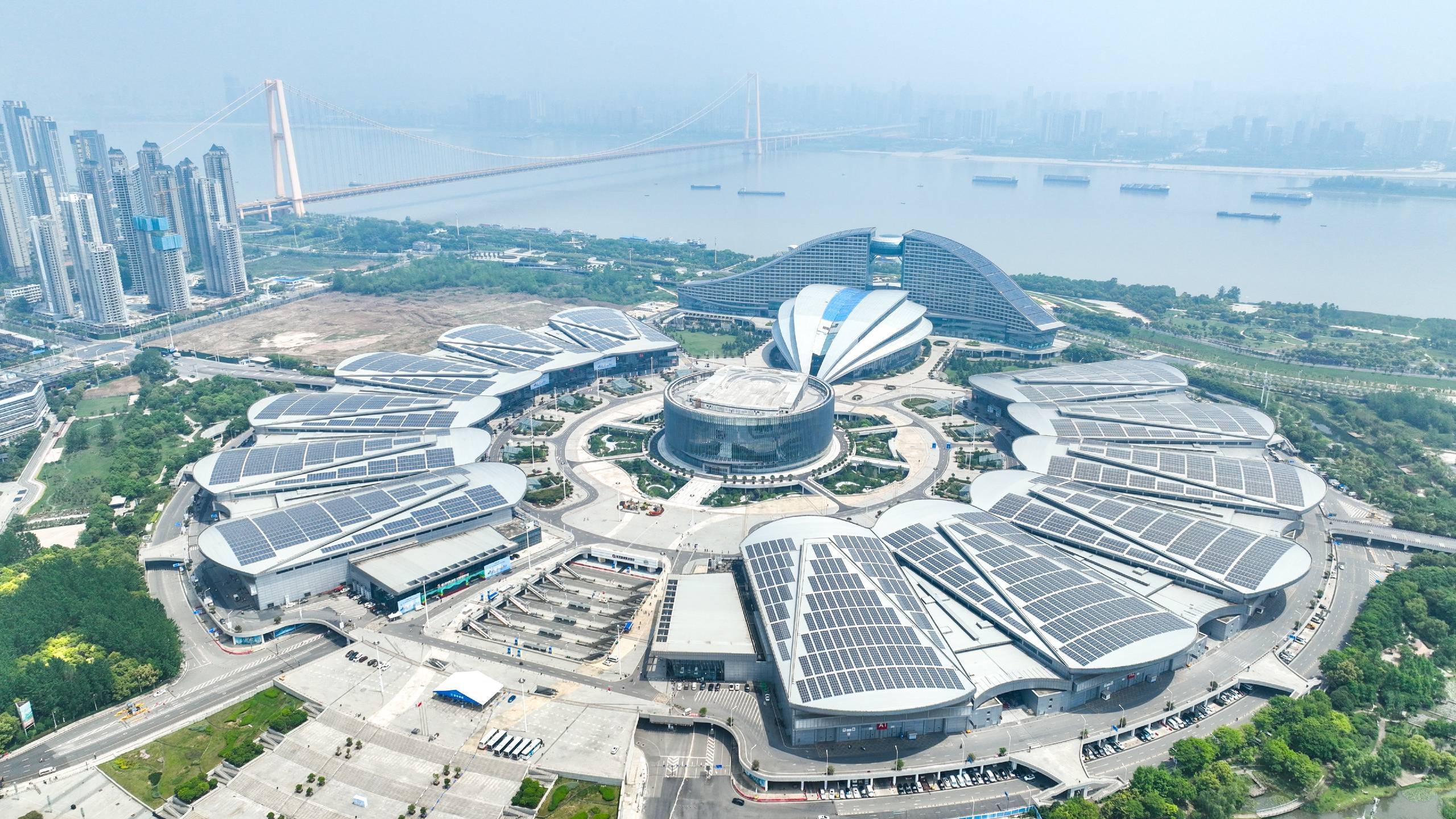 了2000多家境内外文旅机构和企业参展,主会场设在武汉国际博览中心