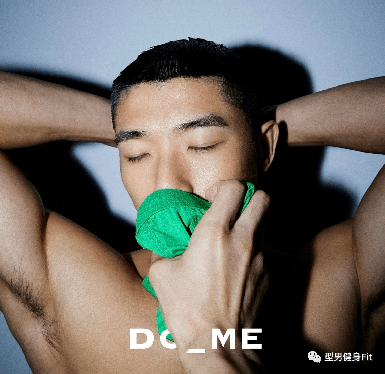 时尚的男士内衣男模