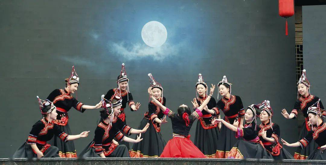 畲族舞蹈手型图解图片