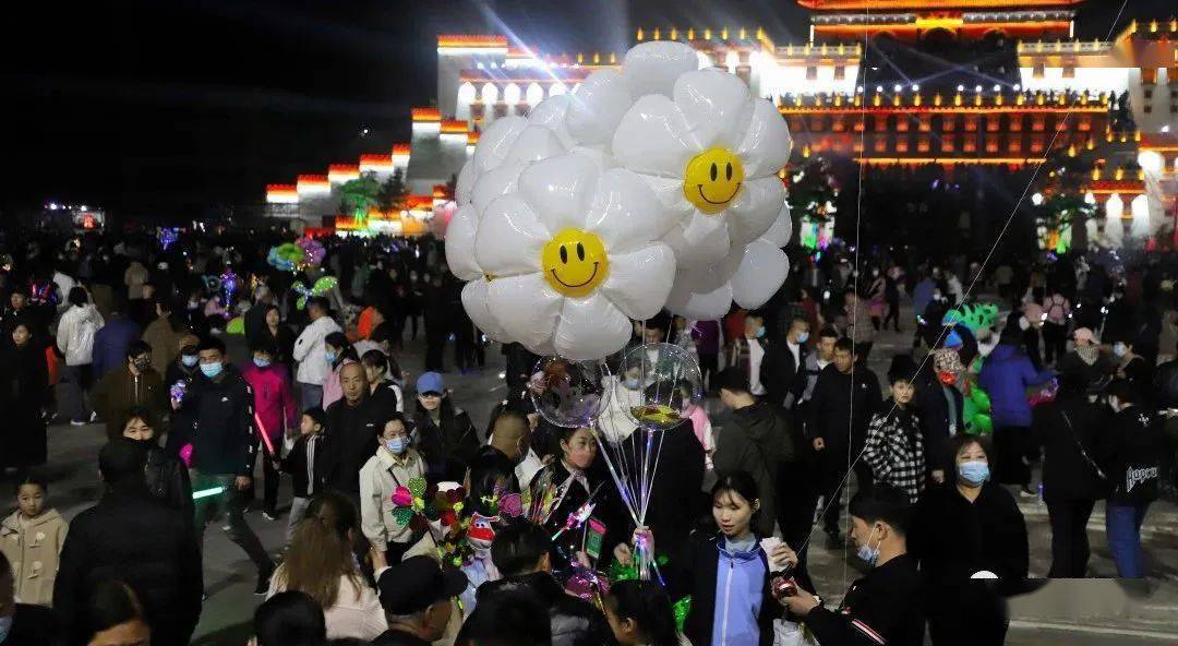 城市烟火气丨凌海夜市火爆开市万人打卡点亮"夜经济"提升城市烟火气