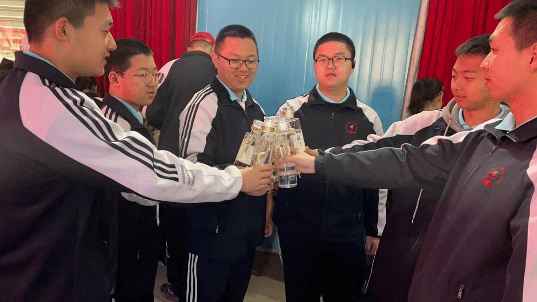 园区走进白鸡腰国家森林公园走进柳河走进集安为期一天的研学实践活动