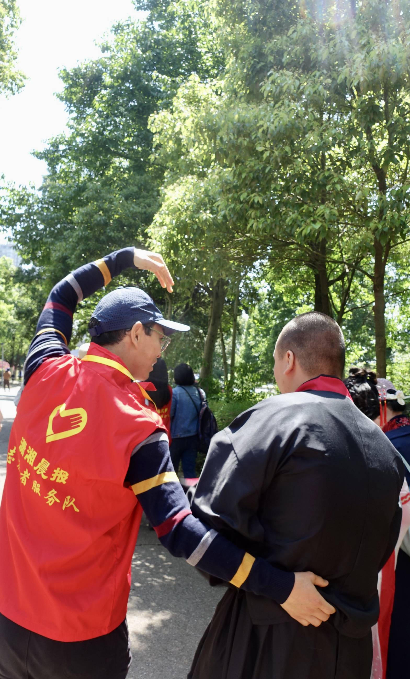 长沙这群特殊儿童公园踏春志愿者被他们的快乐感染了