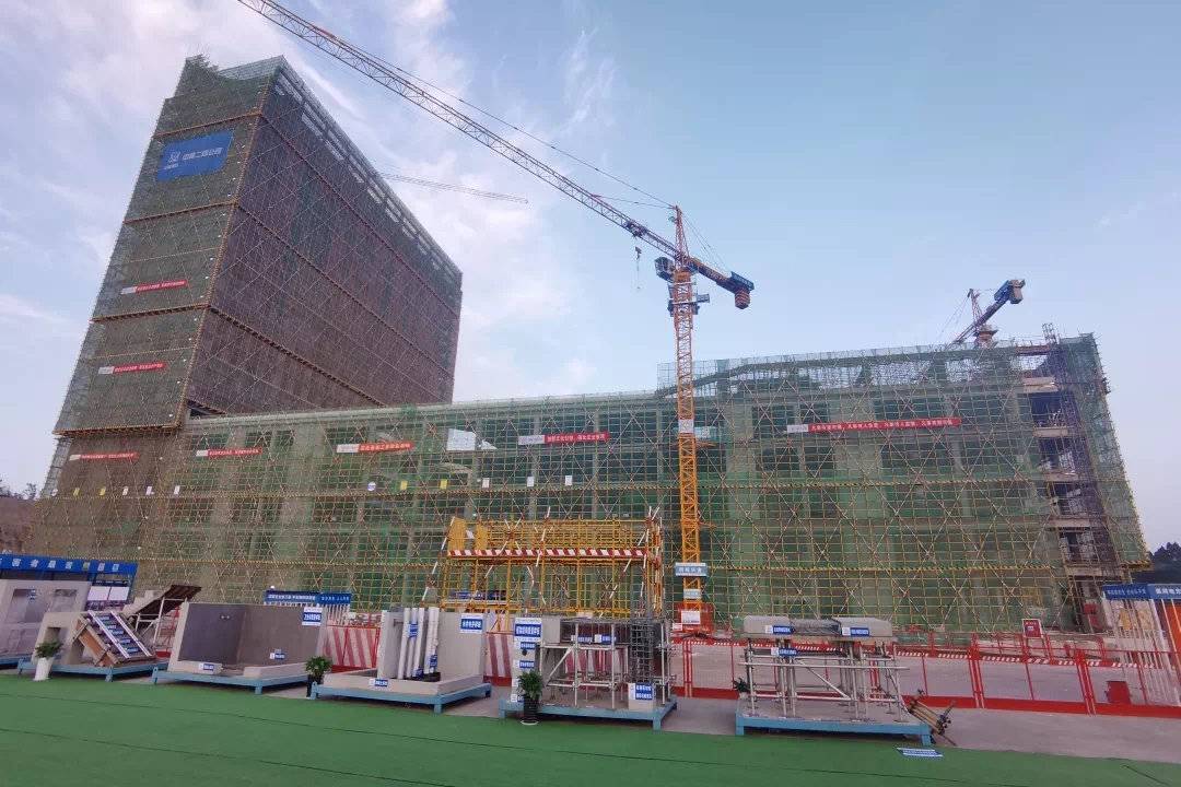 中国核建安全环保部副总经理刘必勇充分肯定了中核二四公司在加强核电