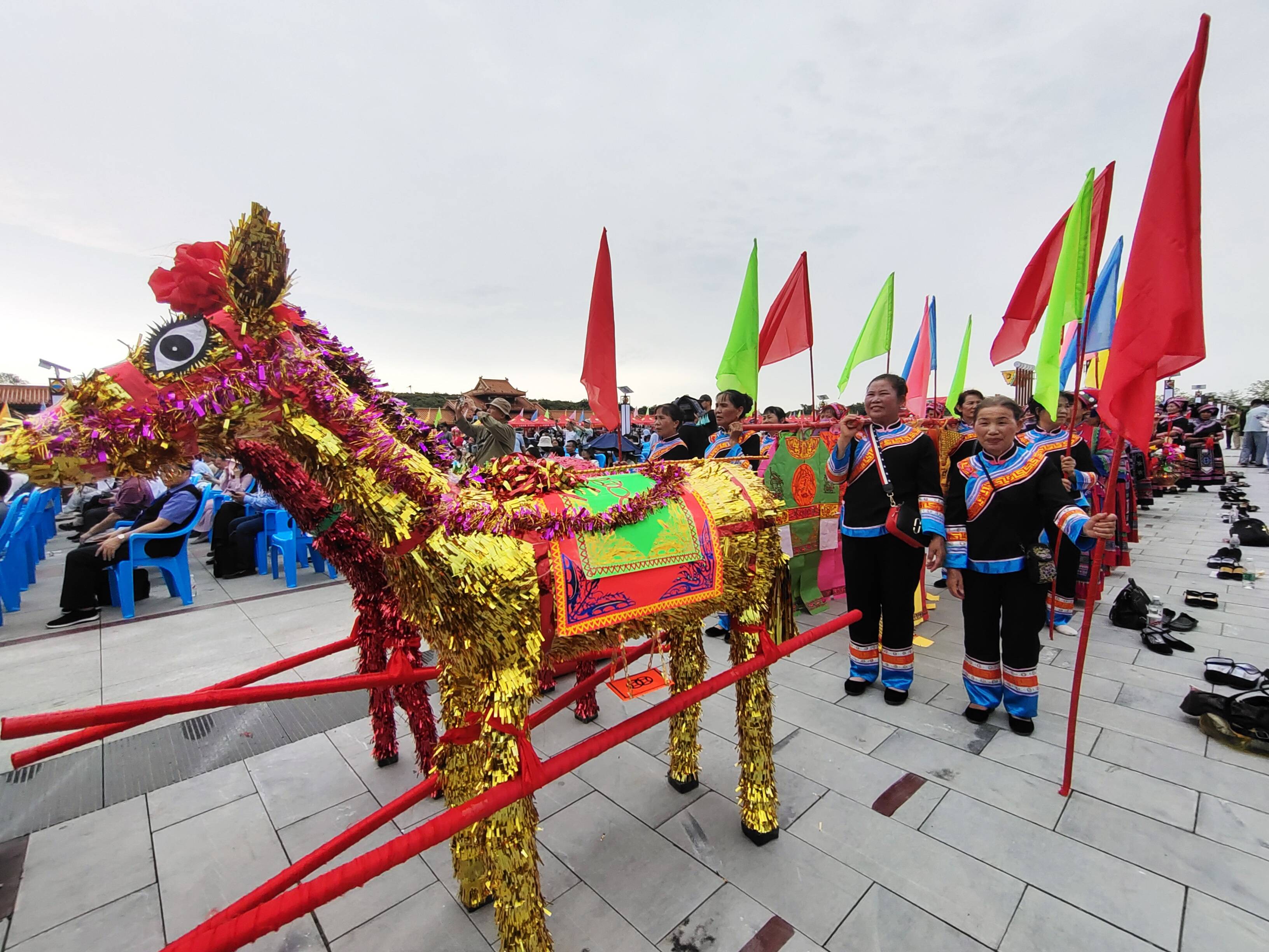 广西民众公祭壮族人文始祖布洛陀