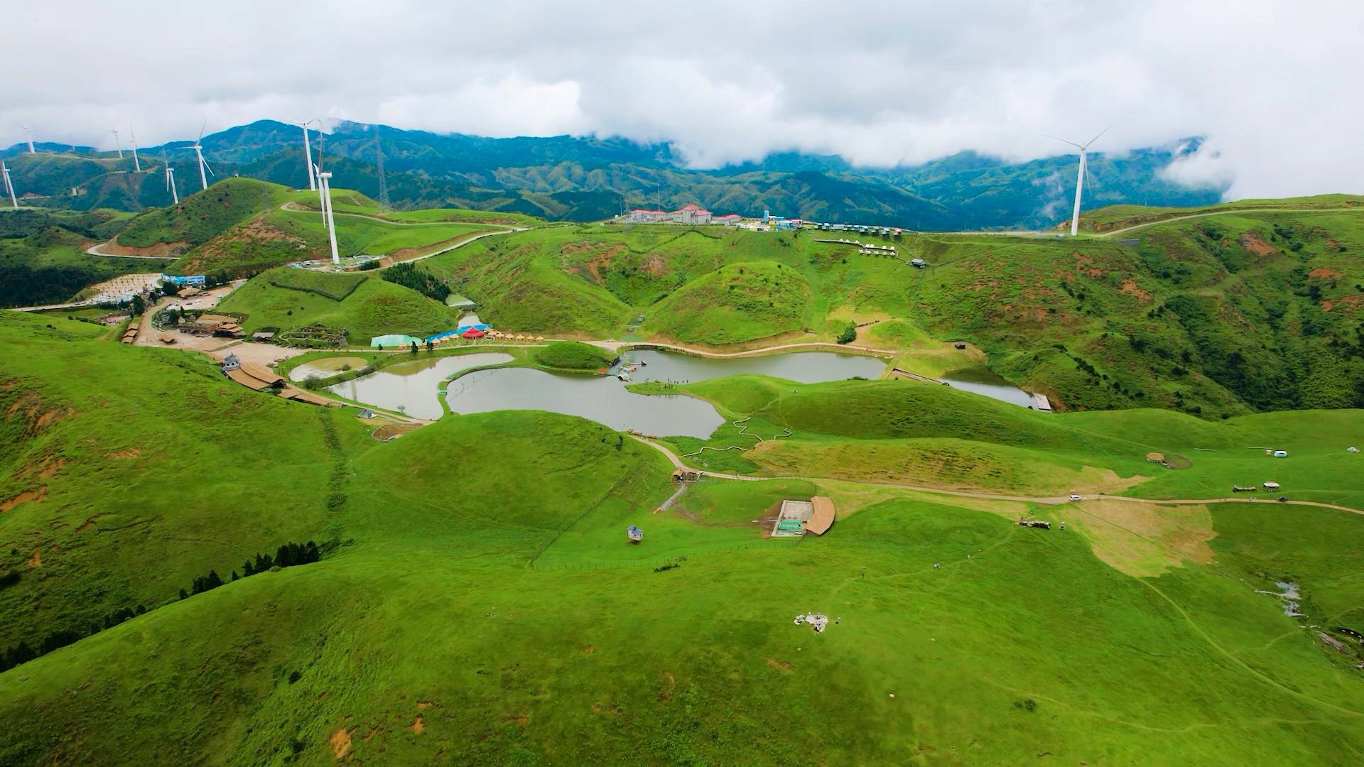 仰天湖:地球的这一颗眼泪,美丽了200万年_草原_高山_南方