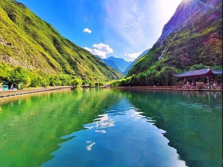 梁新勇 摄姚寨沟休闲旅游度假区:位于武都城区以南姚寨镇,这里山岭