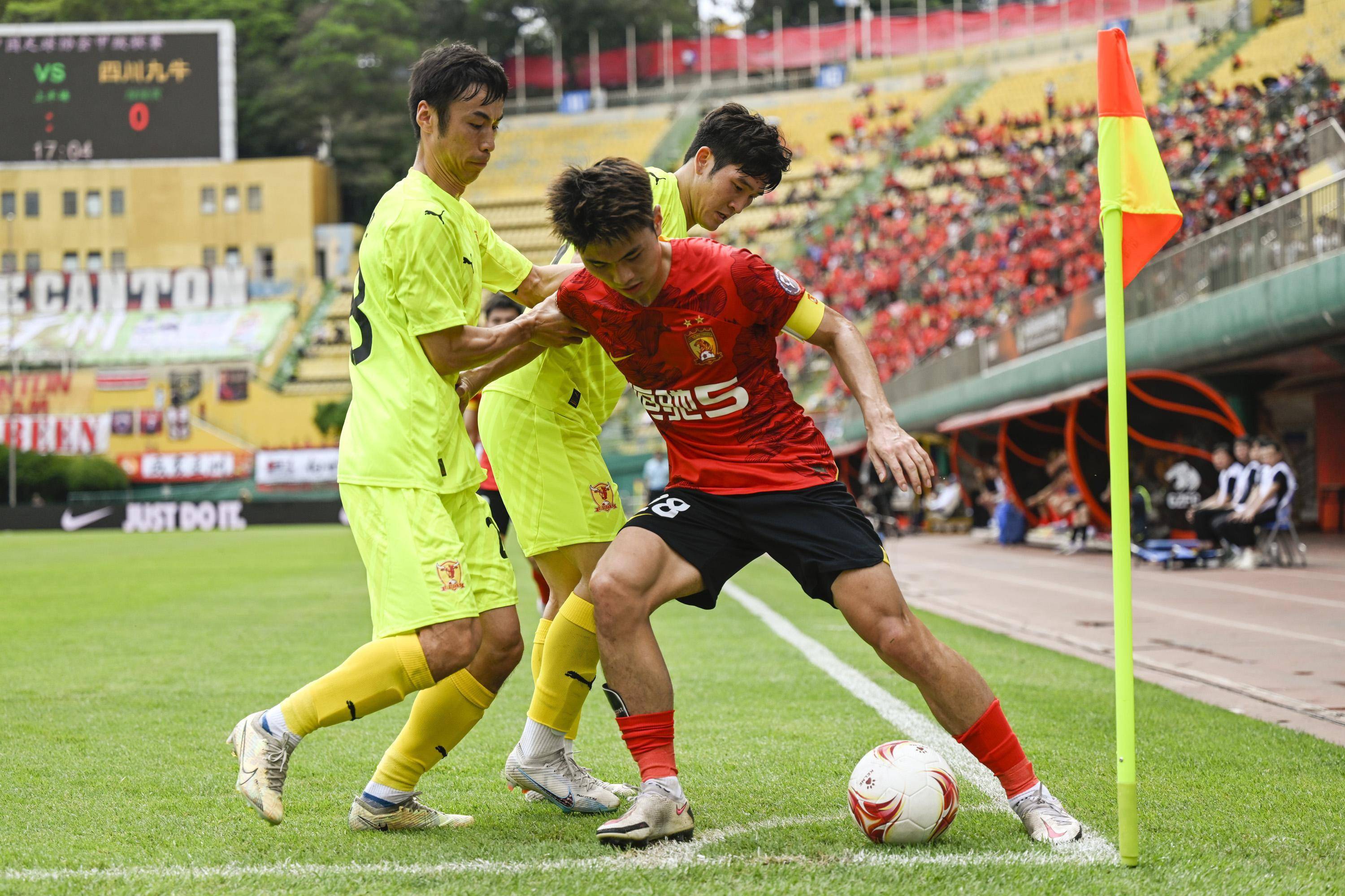 图集|中甲联赛第二轮:广州队1:1四川九牛_比赛_球员_进球