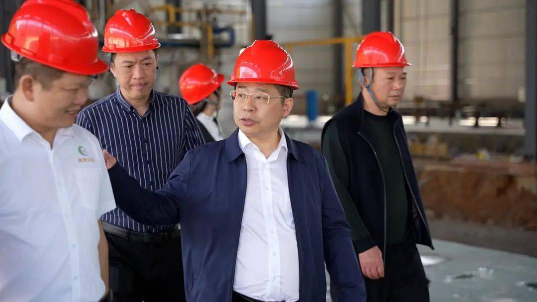唐德荣"五一"走访慰问劳模,优秀企业,交警,先进工作者_劳动_江永县
