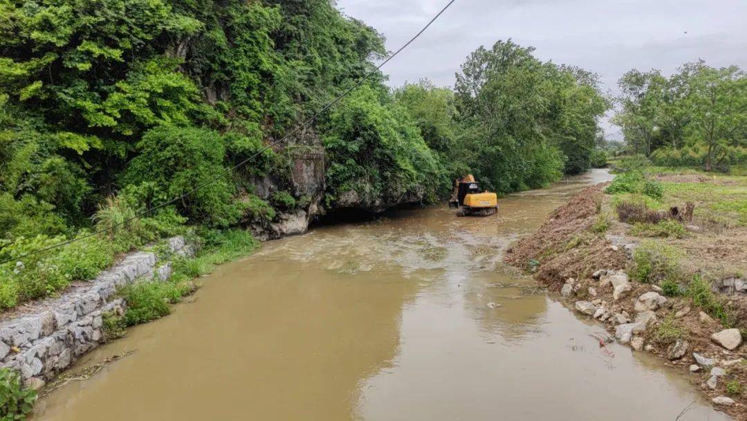 凤翔镇,回龙镇,公安镇,珊瑚镇继续推进珊瑚河河道整治工作,出 品:钟山