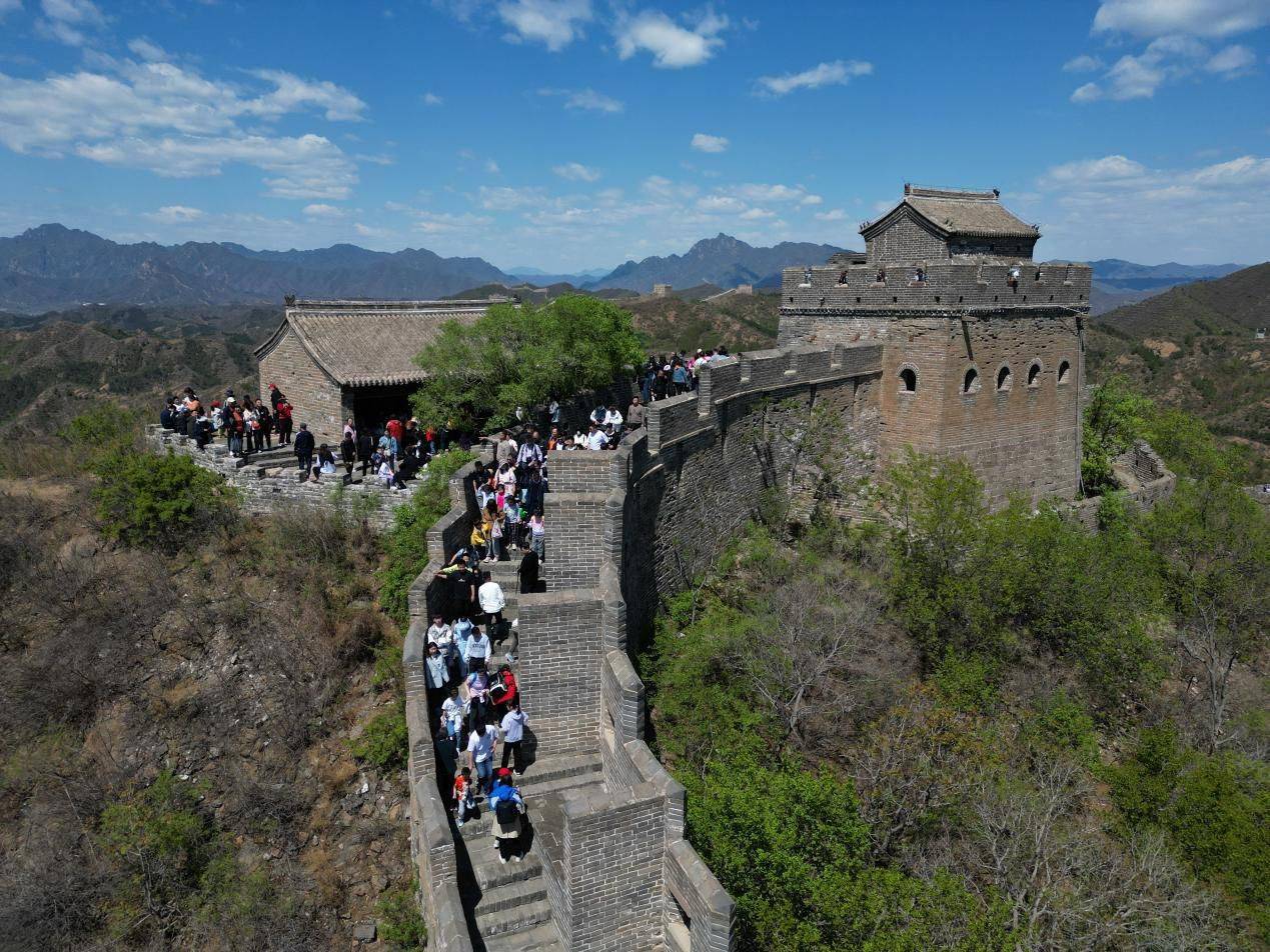 "五一"假期,河北滦平金山岭旅游持续升温_游客_长城_景区