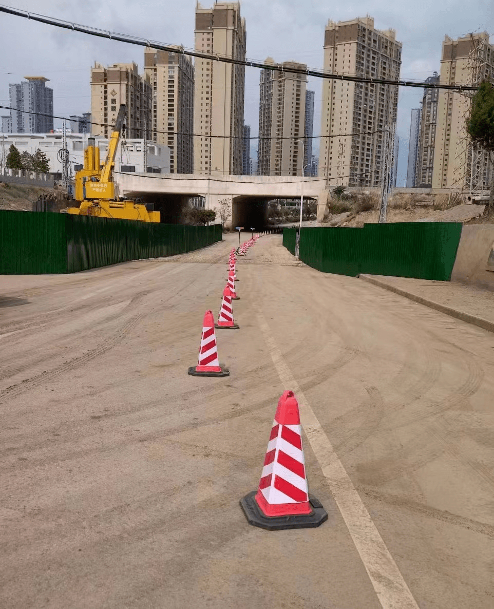 海东双月街黄龙山隧道可临时通行_车辆通行_大理_来源