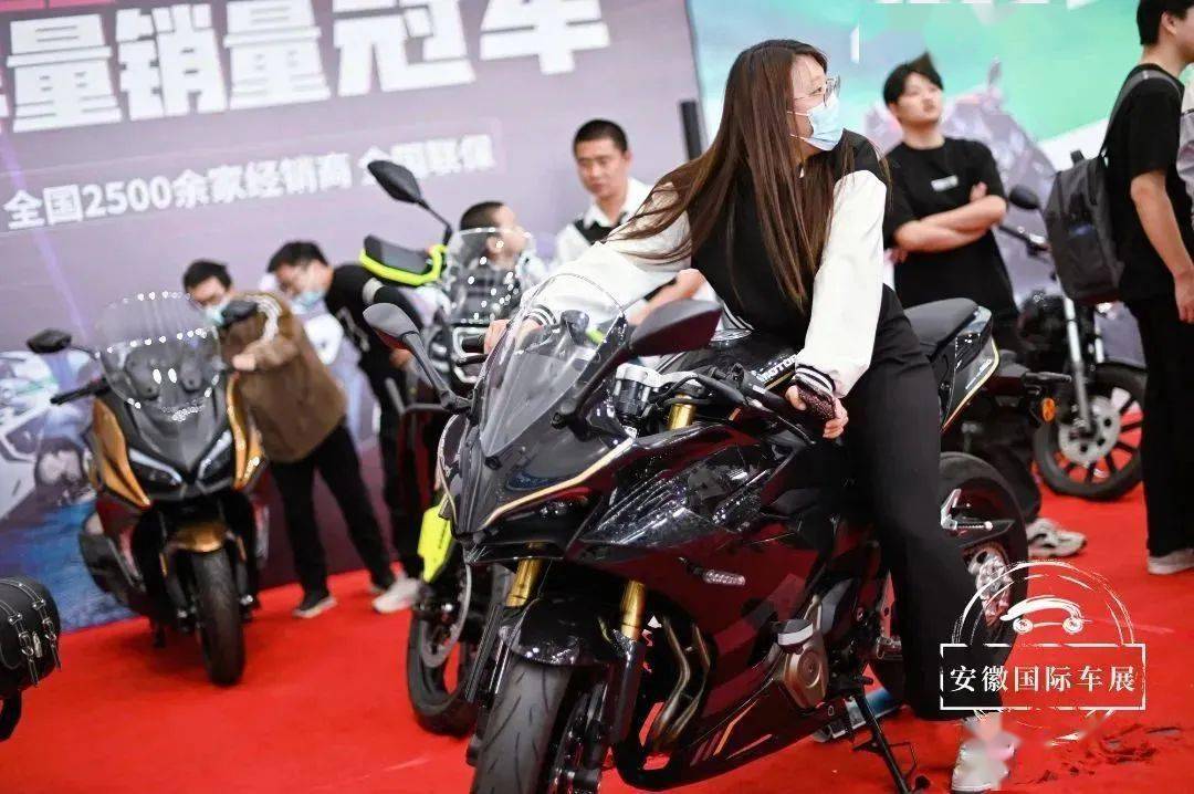 聚焦现场|改装车、商务车、摩托车百花齐放_搜狐汽车_搜狐网