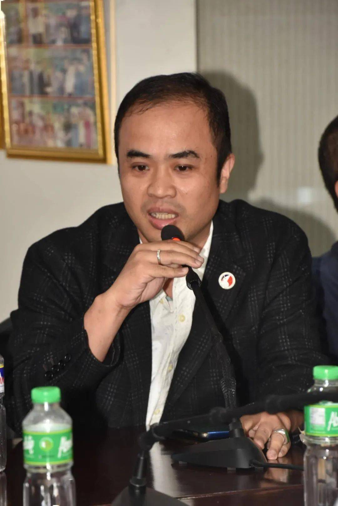 菲律宾中国商会捐华教中心"中国语言文化宫"项目2000万菲币_会长