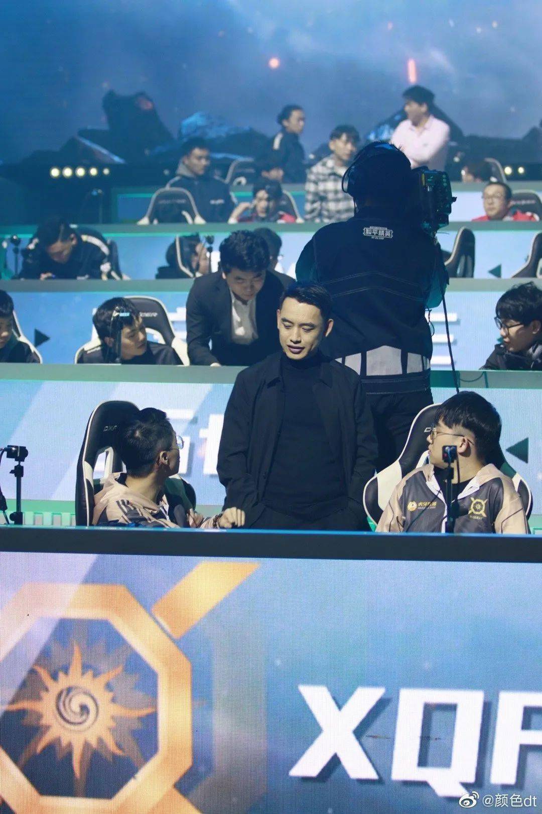 2020年12月23日,nv-xqf战队宣布了教练李洋离队的消息.