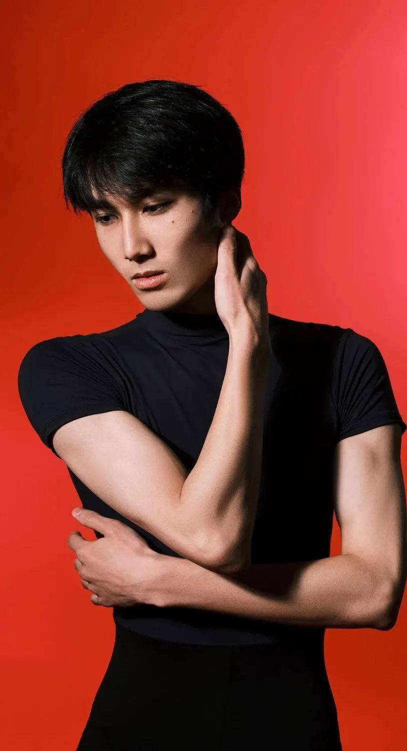 霜符纯中冯子洛陈雨陈喜娜曾豪曾濒漾阿罗小虎2019级舞蹈表演专业学