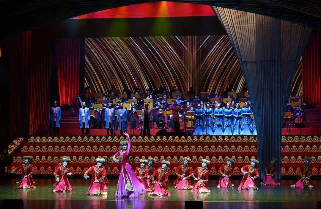 大型音舞诗画《掀起你的盖头来——新疆是个好地方》深圳盛大开演