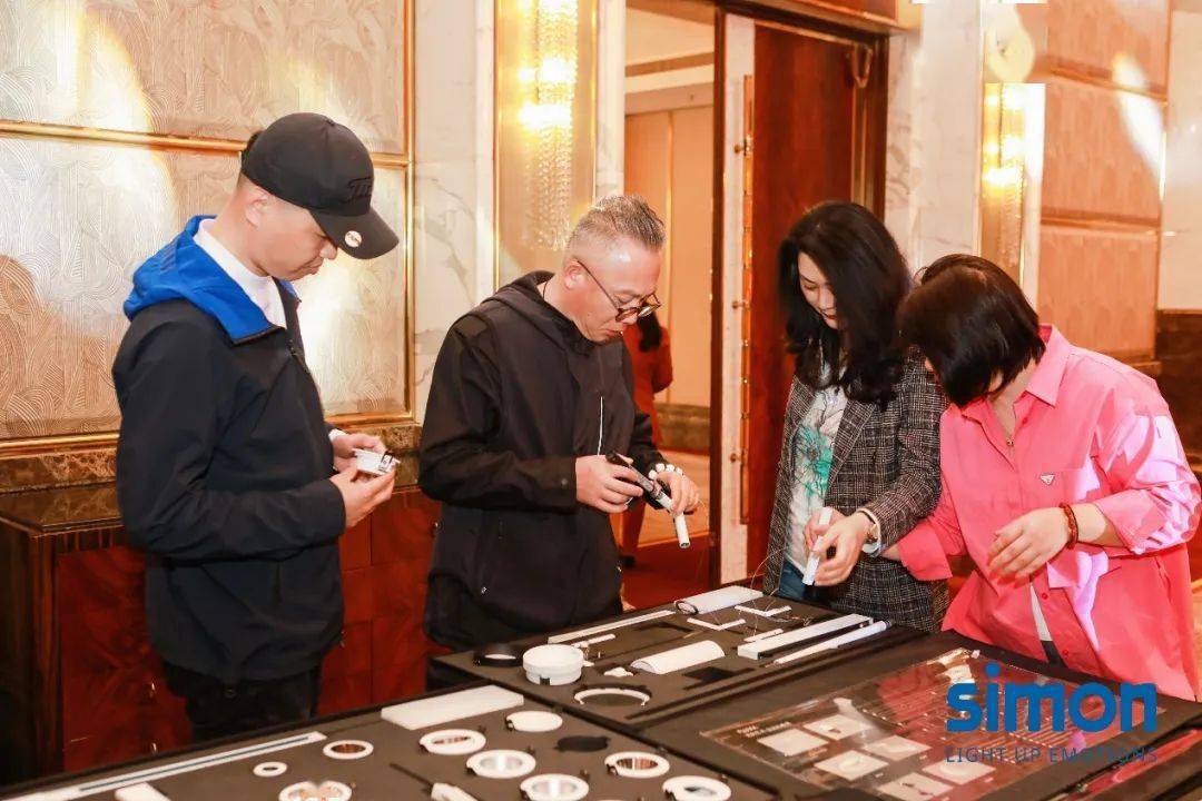 simon talk 设计沙龙暨新品品鉴会走进大连_先生_控制_西蒙