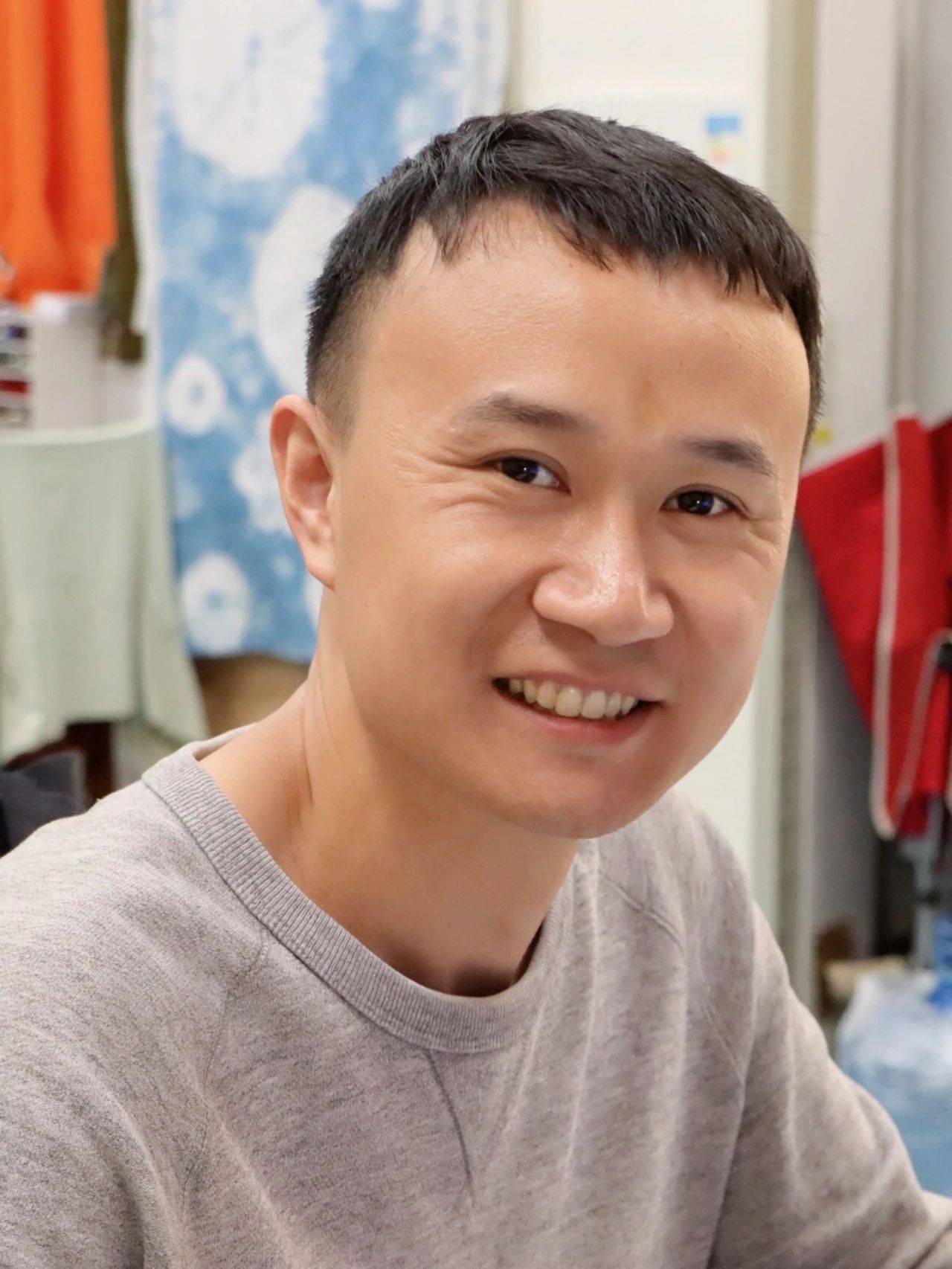 摄影/龙珊 程旭蕊 一年级级部让生活充满阳光.微笑,我们一起笑一个吧!