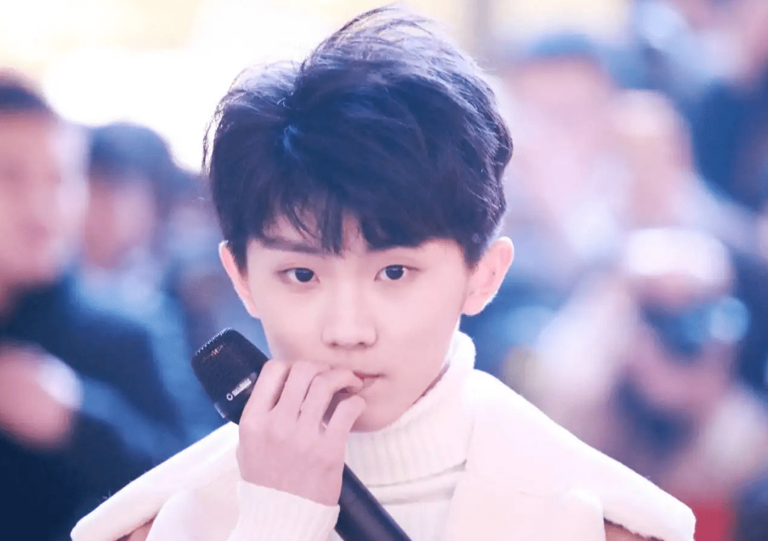 娱乐圈怪相:明明文化不高,偏立学霸人设,屡屡翻车,出尽洋相_马嘉祺