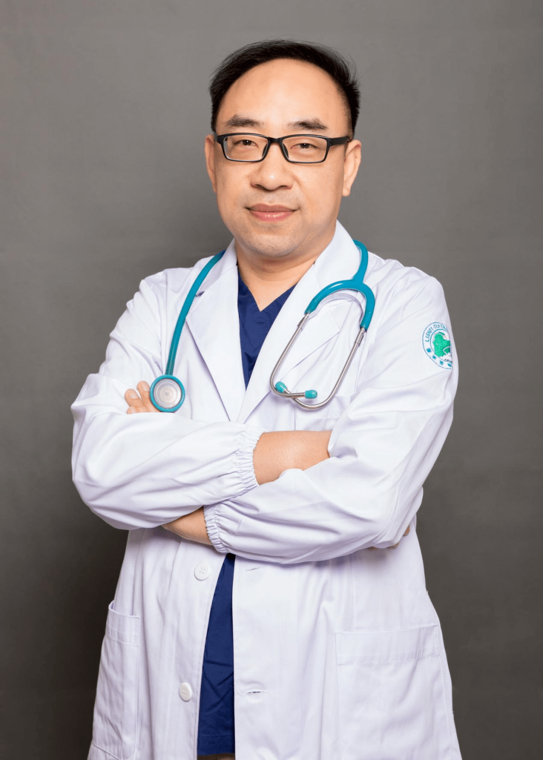 劳模风采 | 杨杰:最是风雨见初心 一袭白衣显担当