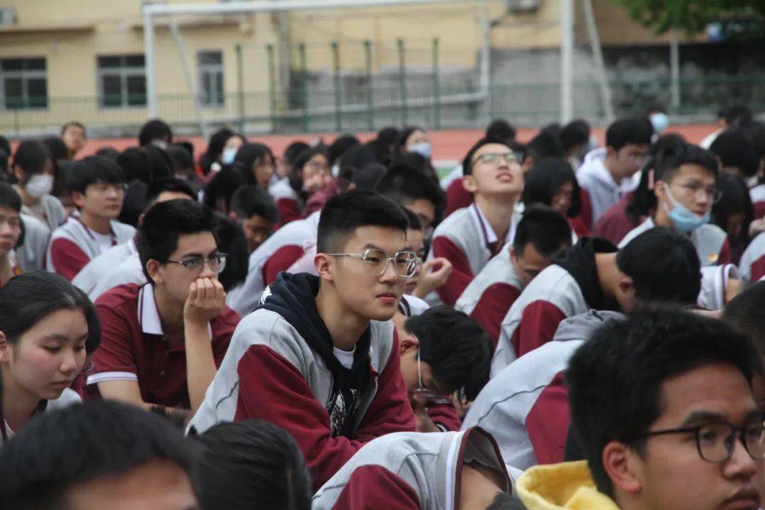 逐光而行 万里可期|恩施市第一中学2023年春季学期期中总结表彰大会