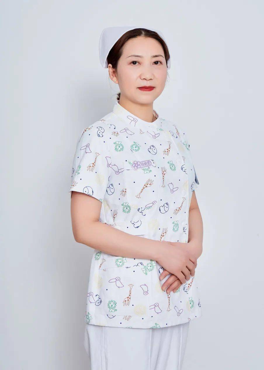 供应室陆晓荣护龄:33年秉承南丁格尔精神,坚持做一个有温度的护理人