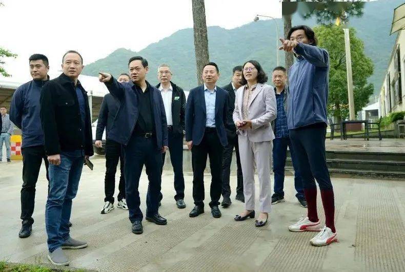 浙江省体育局副局长占旭刚来奉化开展省队联办项目实地考察和调研