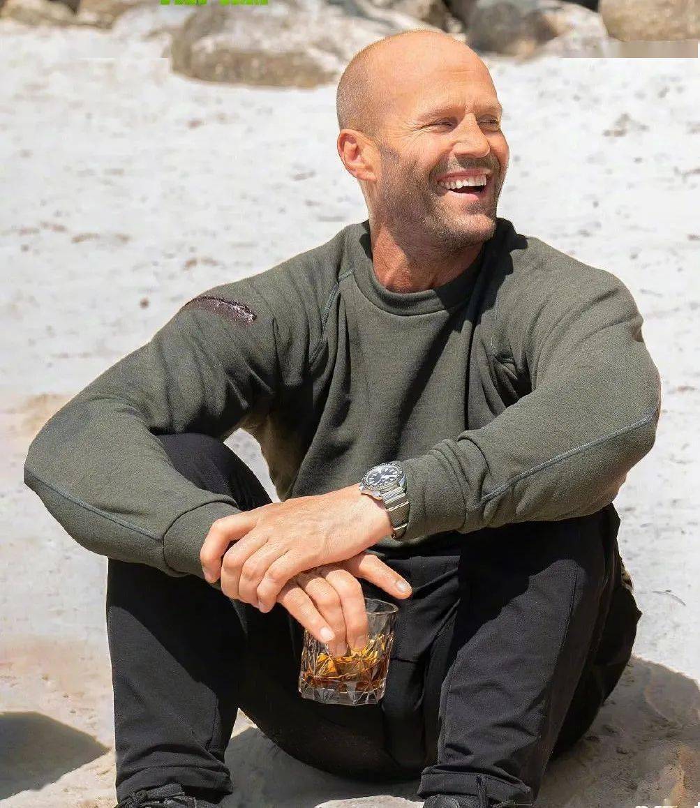 杰森·斯坦森&吴京《巨齿鲨2深渊》8.4巨鲨震撼大银幕_动作_系列_全球