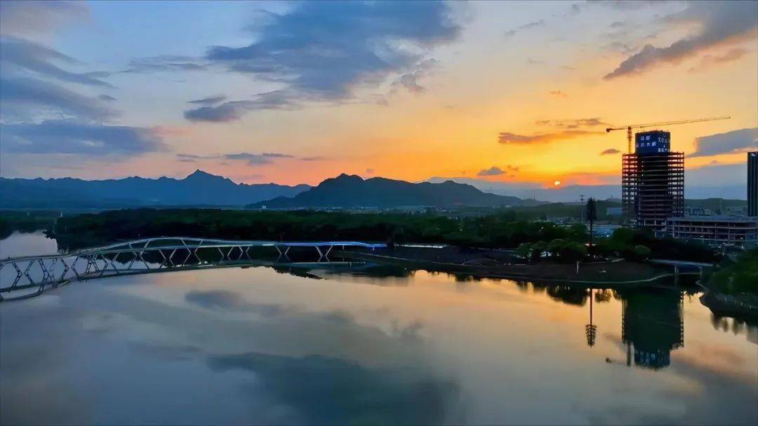 天台始丰湖湿地公园的建筑与桥!_城市_两岸_景观