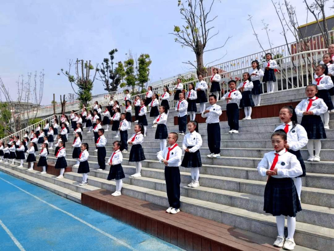 【教育】特色育人 五育花开——以剑阁县龙江小学校为例探索"双减"