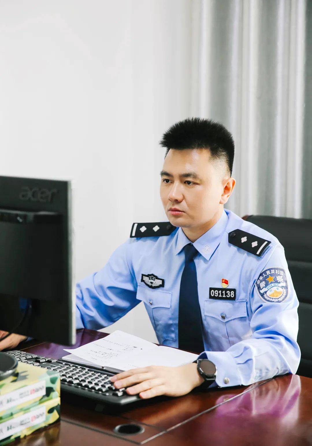 杨洋:打击犯罪守护民安 不忘初心砥砺前行_工作_池州市_男子