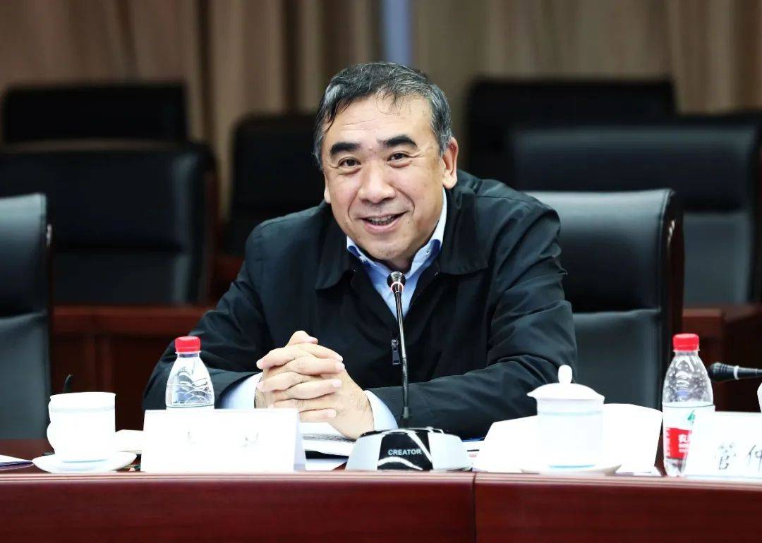 国家卫生健康委党组成员,副主任李斌一行赴北京天坛医院调研指导_发展