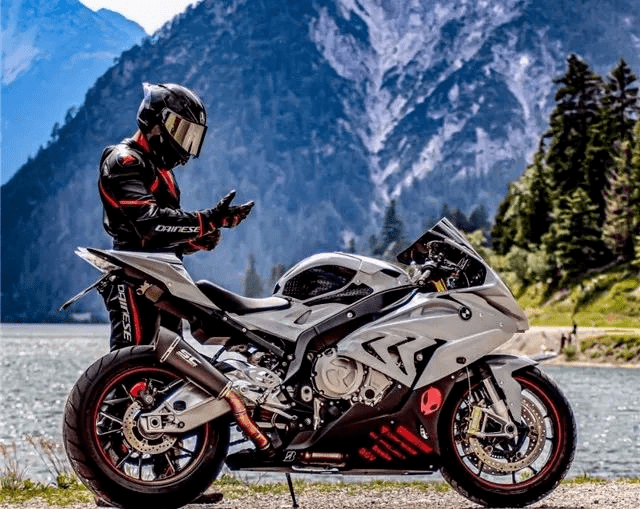 更有腔调的"诗和远方",购物中心瞄向「机车经济」_摩托车_消费者_市场