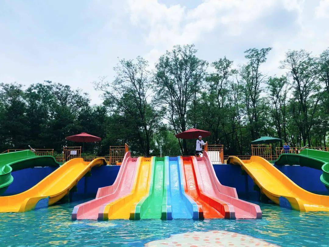 9元抢!青龙湖公园水上乐园早鸟票,"海浪花"嬉水乐园,多组无动力设施!