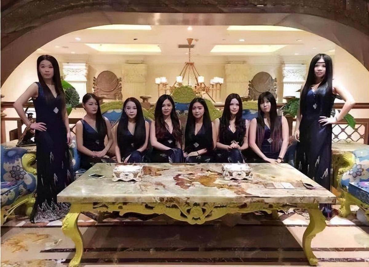 郑州皇家一号覆灭之路:13年深夜突袭,千名警官带走15车女公关_装修