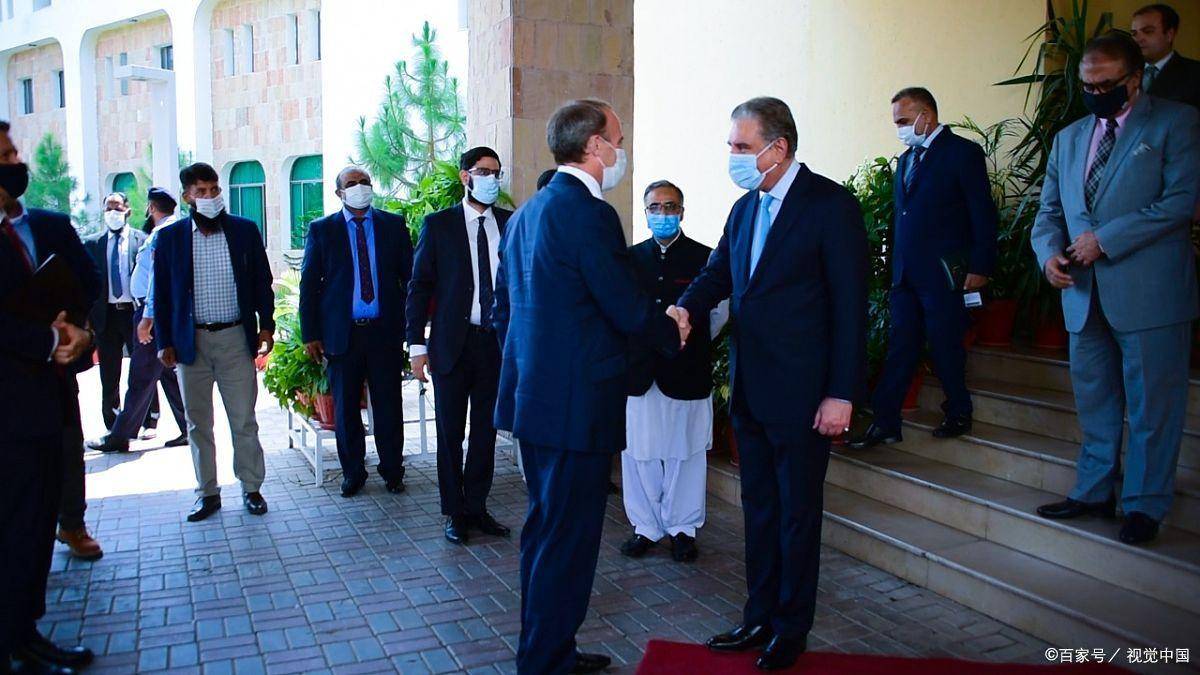 中国代表李辉赴乌克兰调停俄乌战场,乌总统却频繁出访!