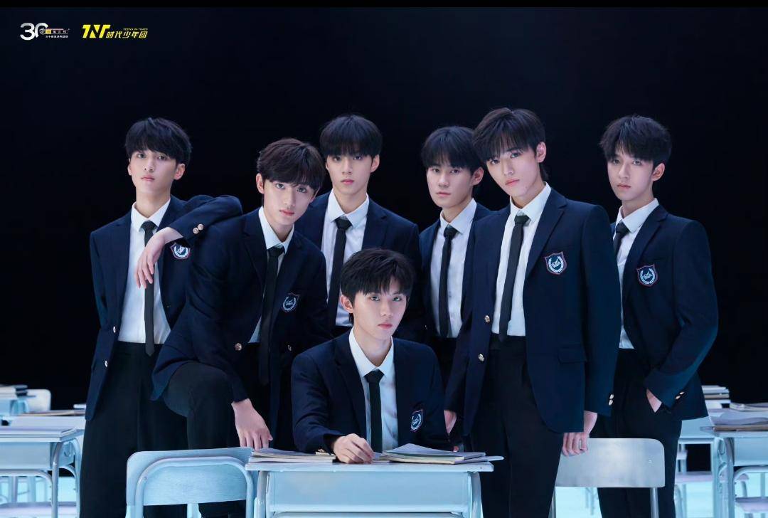 tf三代锐评tnt演唱会,仿若导师!