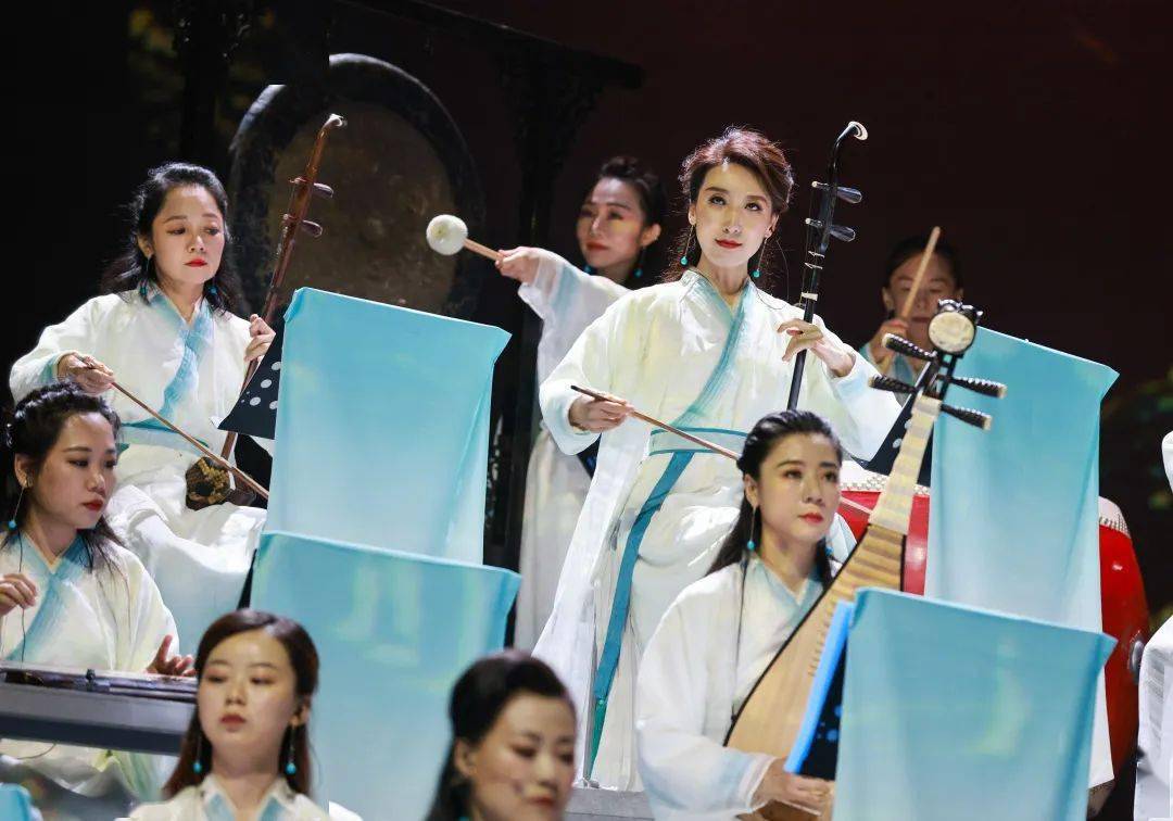 包含听歌聊天乐器演奏的词条 包罗
听歌谈天
乐器演奏的词条 乐器演奏