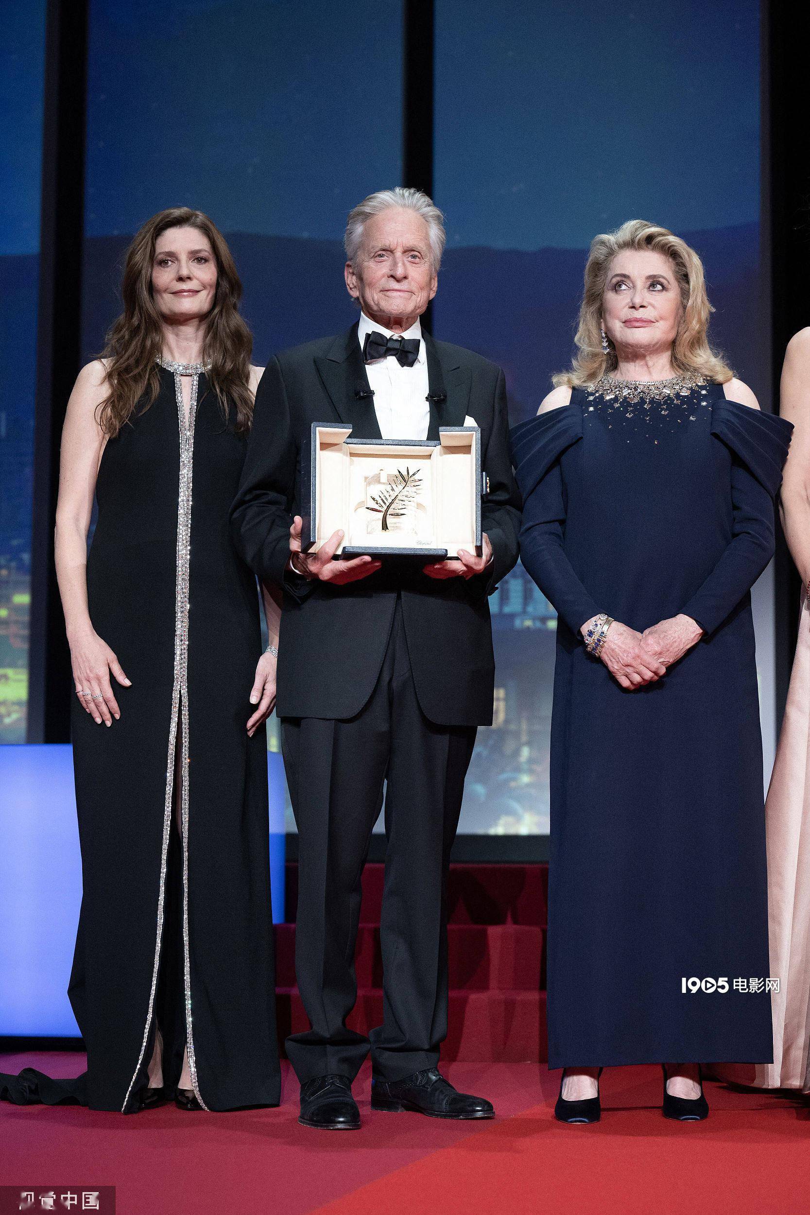 道格拉斯获戛纳"荣誉金棕榈"终身成就奖_电影_乌玛·瑟曼_颁奖