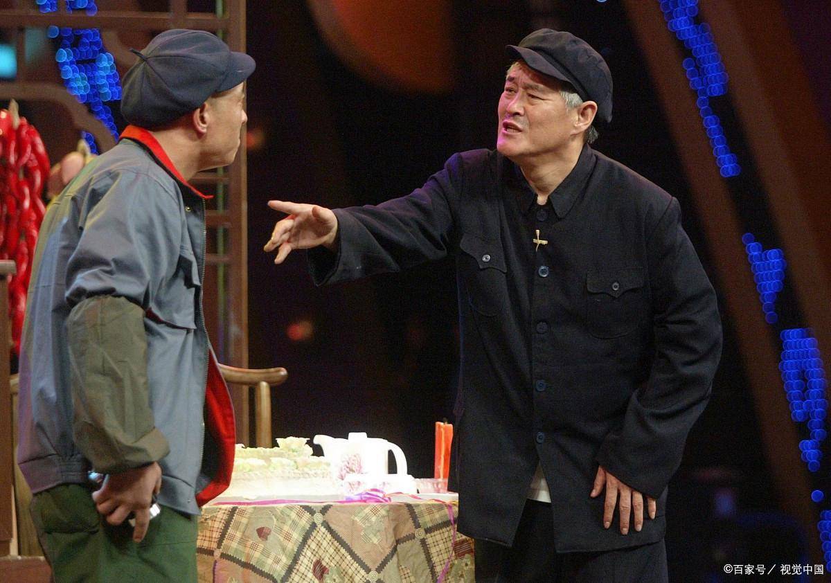 范伟与赵本山:喜剧默契与利益的交错_观众_成功_搭档