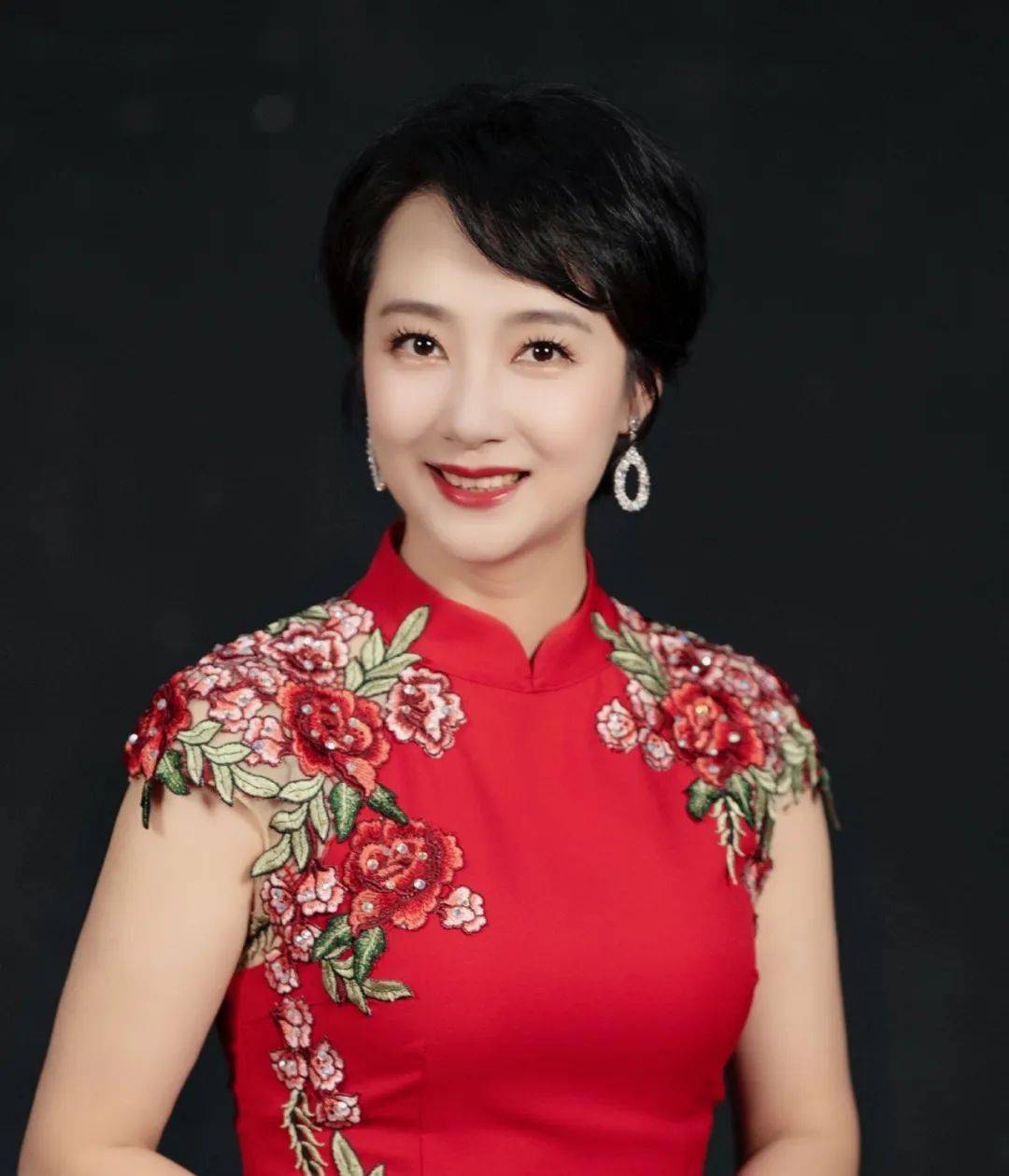 《红灯记》《智取威虎山》《沙家浜》……这个周末来钢花影剧院_京剧